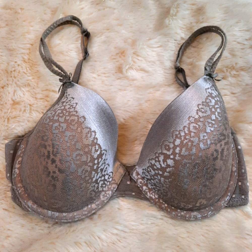 🛍 Wacoal 32C Bra